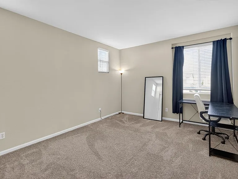9362 Lost Springs Ct — Photo 12