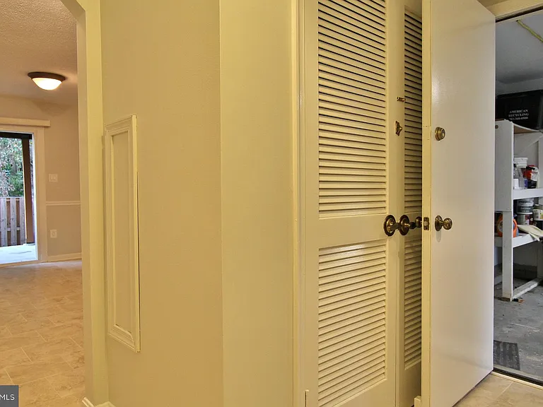 7321 Mallory Ln — Photo 34