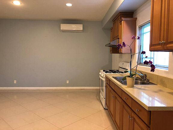 5th image of 5628 N Charlotte Ave