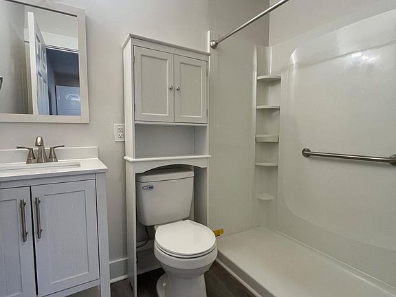 5th image of 174 Cloud St Unit B