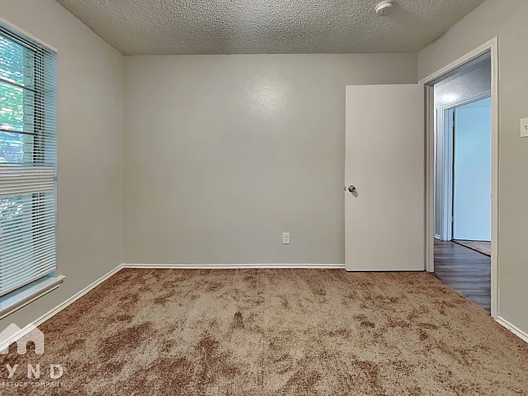 209 Los Santos Dr — Photo 17
