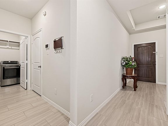 4th image of 233 Bonita Beach Dr
