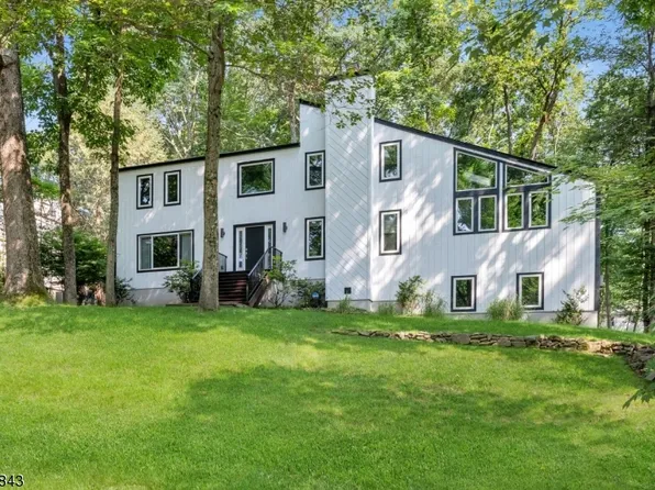 9 Trowbridge Dr, Randolph Twp., NJ 07869