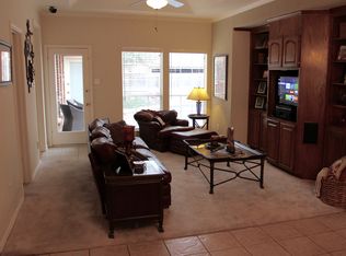 6911 Marina Shores Ct, Arlington, TX 76016