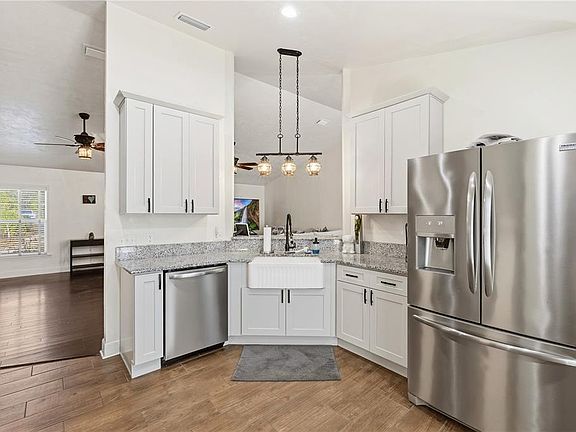 5th image of 3353 NE 71ST AVENUE