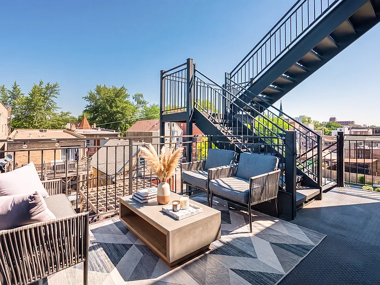 2646 W Augusta Blvd #3 — Photo 10