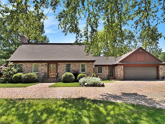 2nd image of 19736 Riverview Dr