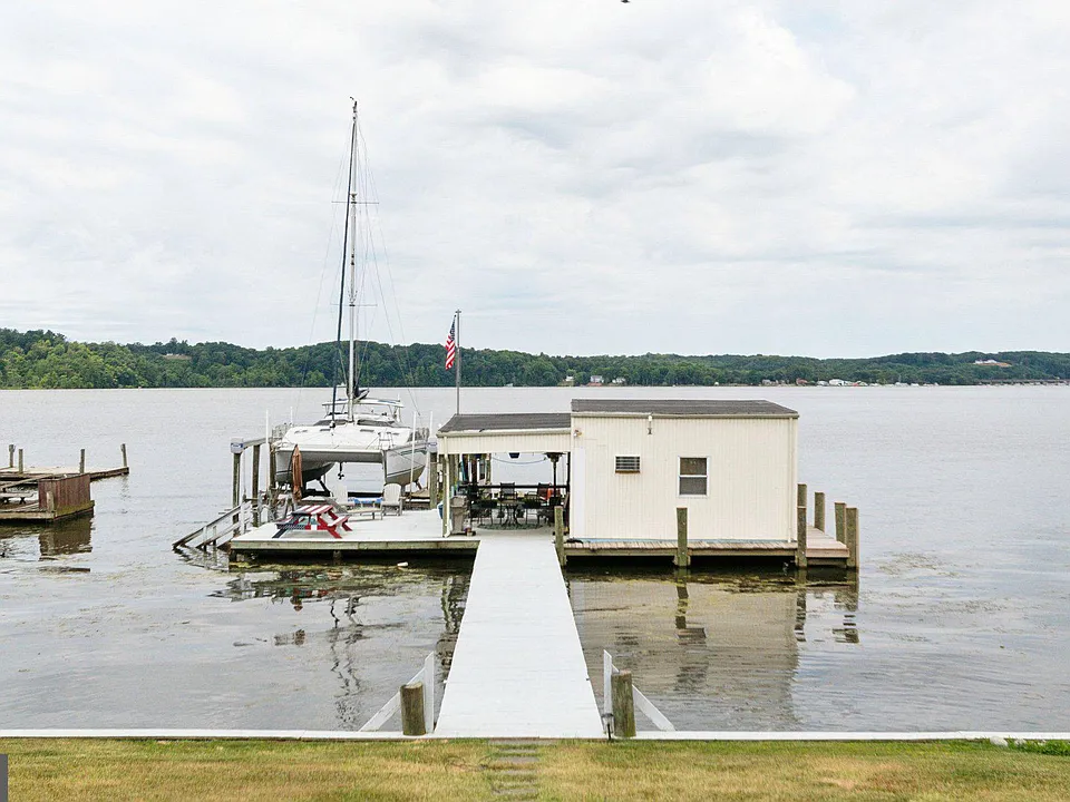 36 Shore Dr #BOATHOUSE