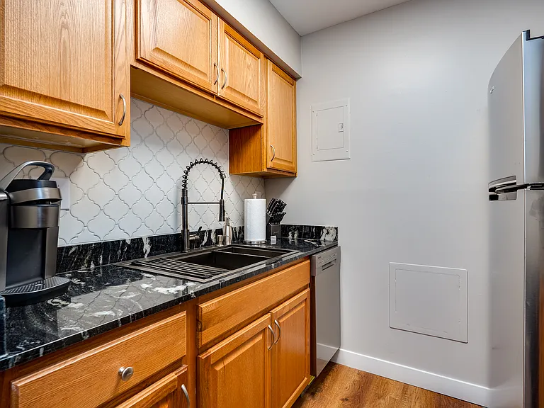 827 Wilmington Ave #1 — Photo 3