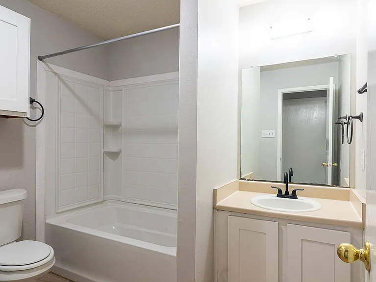 2906 Jadewood Ct #B — Photo 15