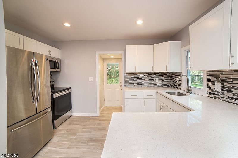 1st image of 4 Cedar Ln