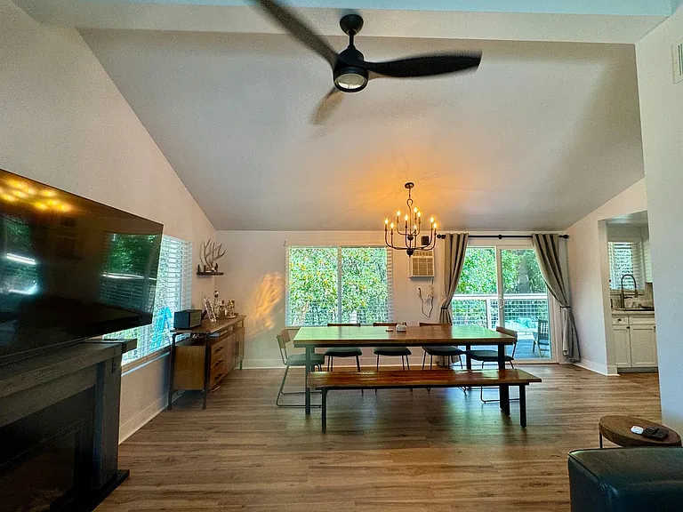 4425 Sierra Springs Dr — Photo 24