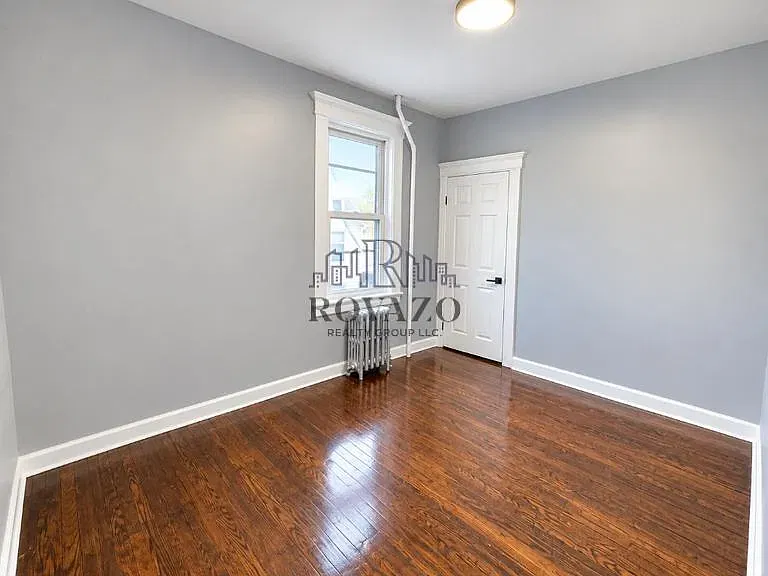2 bed, 700 sqft, $1,850 — Photo 4