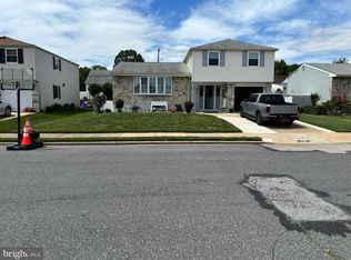 9748 Susan Rd, Philadelphia, PA 19115