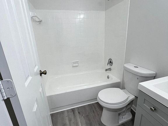 4th image of 1742 Countrywood Ct