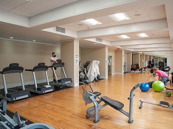 5th image of 2851 NE 183rd St APT 1011E