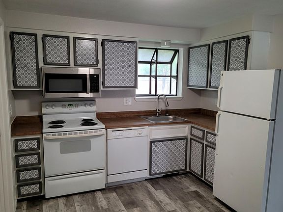 2nd image of 5470 N Millstone Dr #5400