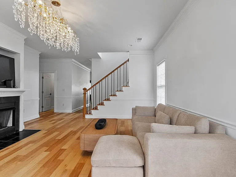6337 Bryant Cir — Photo 28