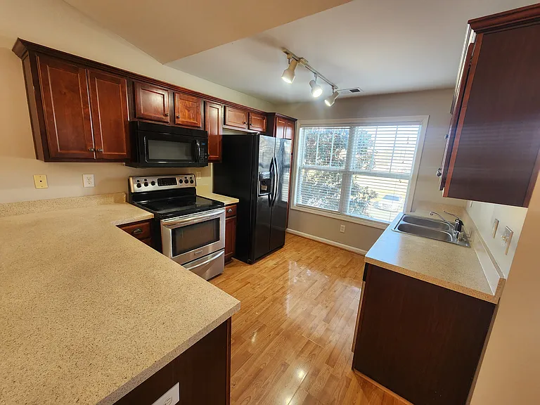 3802 Falcon Crest Dr #228 — Photo 18
