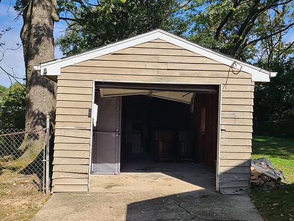 4th image of 4454 Ellman Ave