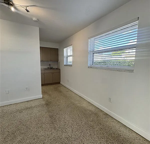 3181 SW 18th St #2 — Photo 5