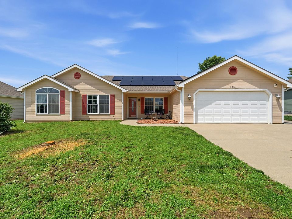 1st image of 2718 Anderson Dr