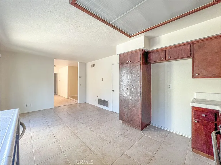 1359 Calle De Oro — Photo 9