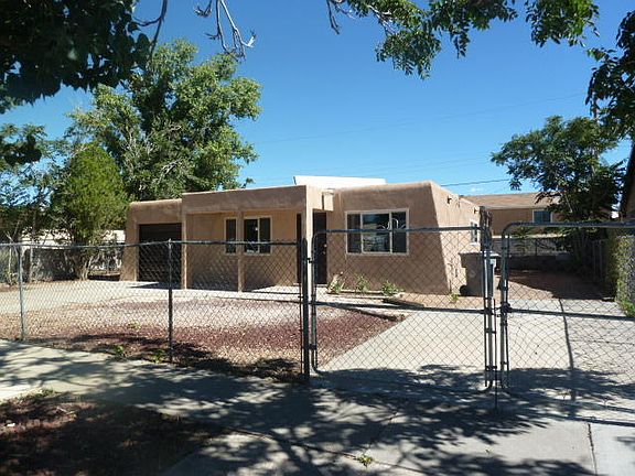 3rd image of 5909 Avenida La Barranca NW
