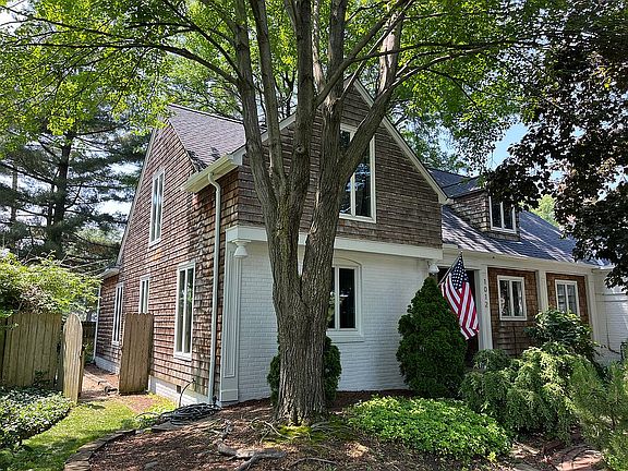 5th image of 1012 Parkside Dr
