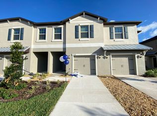 9518 Pembrooke Pines Dr, Sun City Center, FL 33573