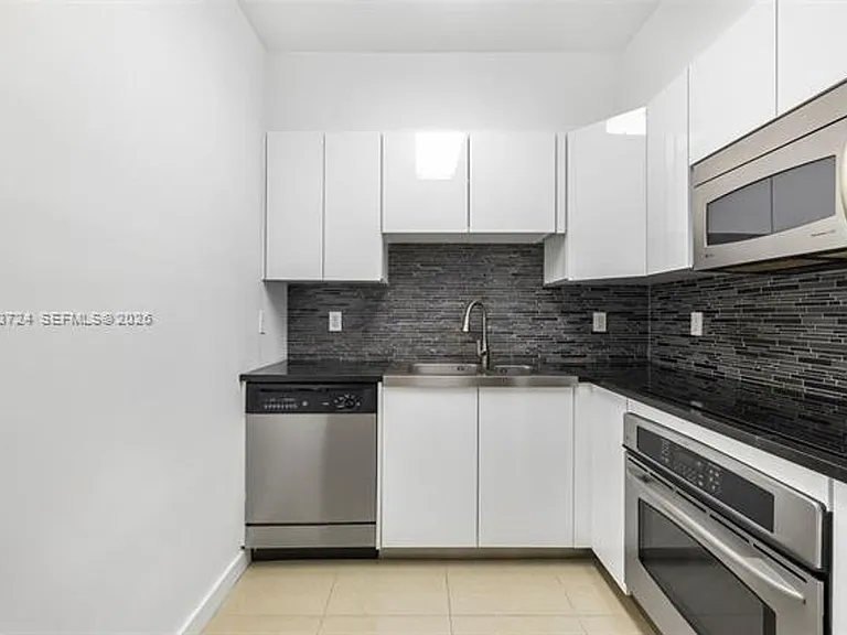 6365 Collins Ave #805 — Photo 17