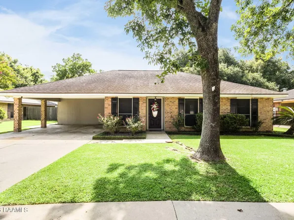 226 Saint Benjamin Dr, Lafayette, LA 70506