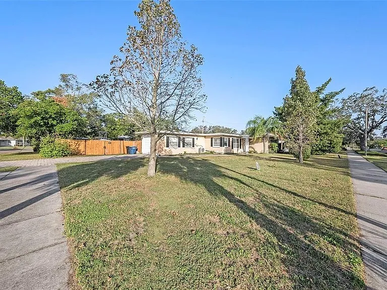 210 Baker Ave — Photo 29