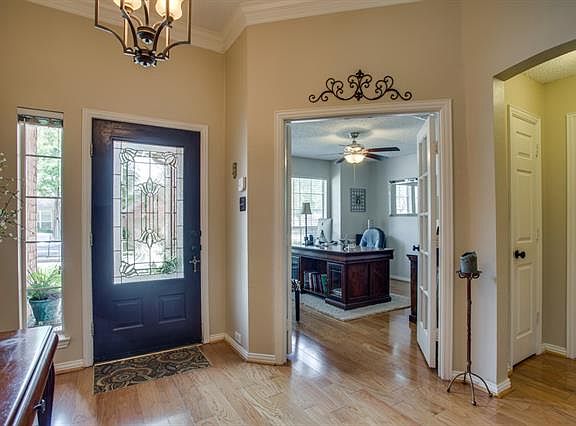 3rd image of 2105 Cheshire Dr