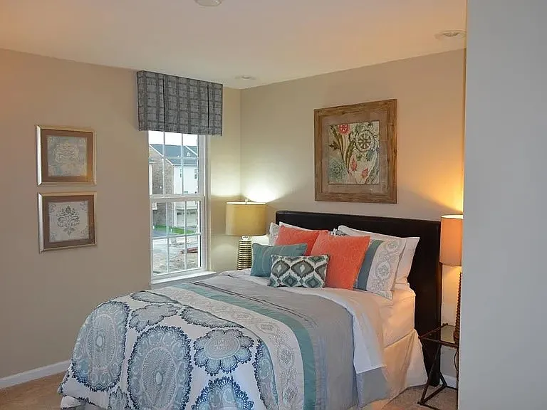 1861 Louisville Ln — Photo 21