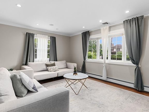 3rd image of 123 Hilburn Road
