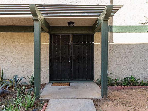 4th image of 6072 W Golden Ln