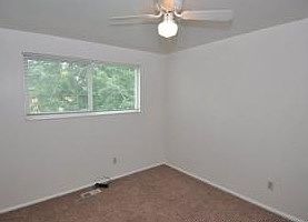 4th image of 3935 W Mooregate Ave