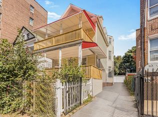 321 E 196th St, Bronx, NY 10458