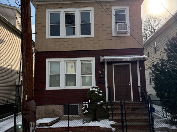 46 Division Ave FLOOR 2