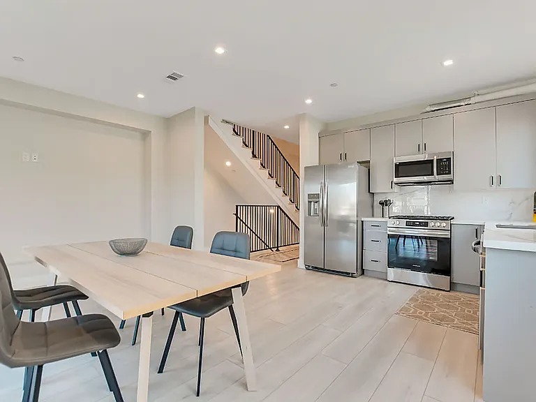 2121 S West View St #2 — Photo 3