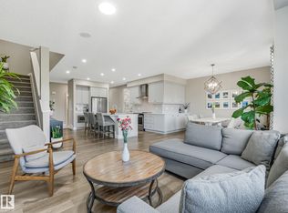 2716 202nd St NW, Edmonton, AB T6M 2Y1