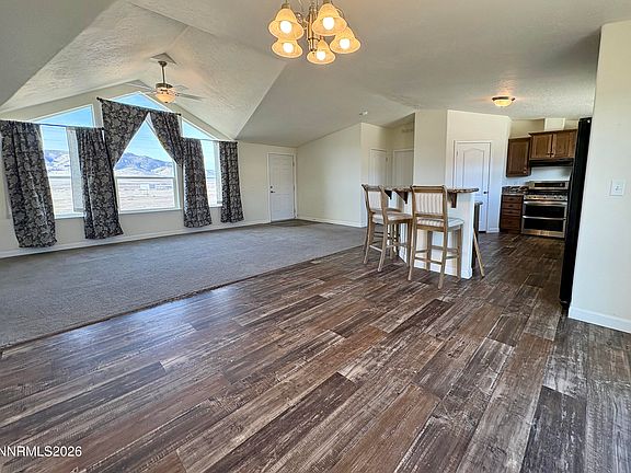 5th image of 1415 Van Diest Rd