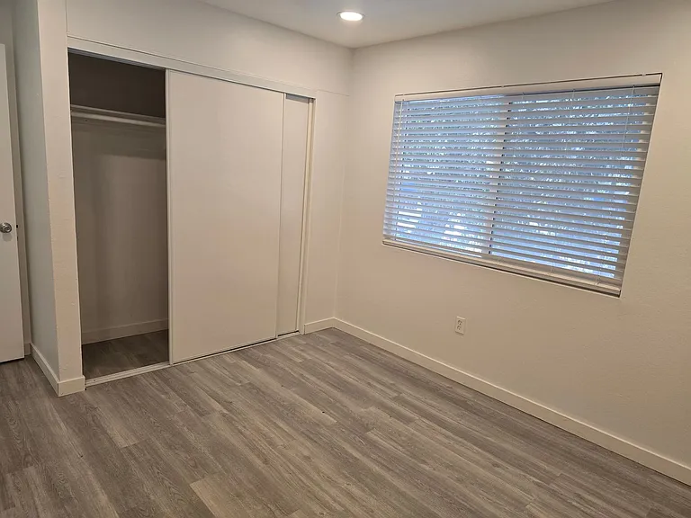 18651 Libra Cir — Photo 42