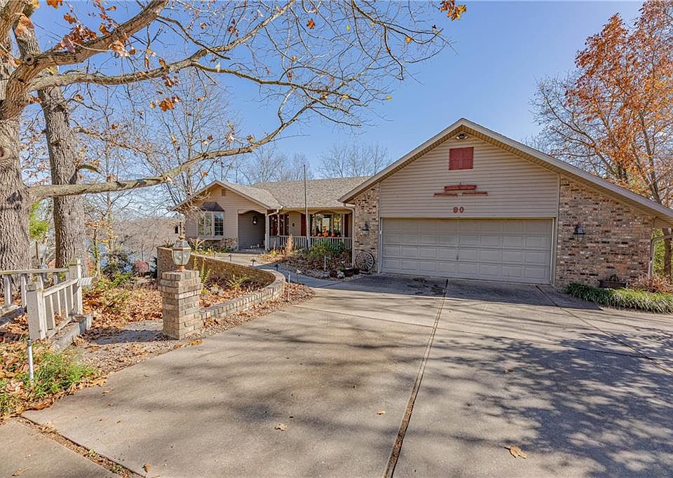 1st image of 80 Stonehaven Dr