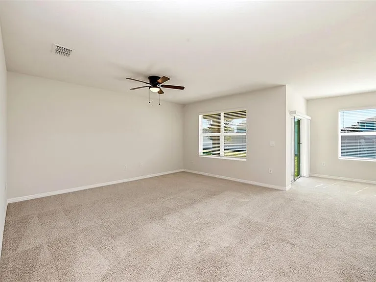 2725 Dumont Ln — Photo 5