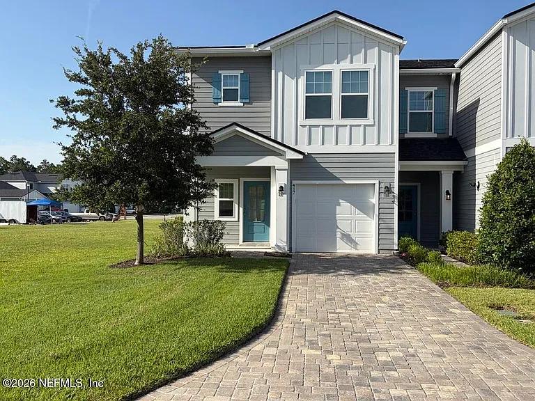 417 Pine Bluff Dr — Photo 1