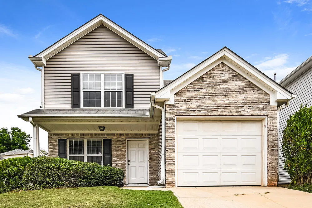 3 bed, 2.5 bath, 1302 sqft, $1,725 — Photo 1