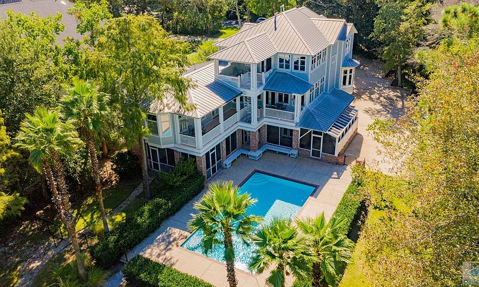 1st image of 113 Wisteria Ln