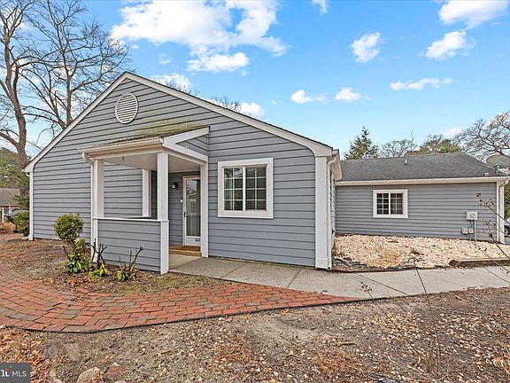 2nd image of 1017 Heron Ct